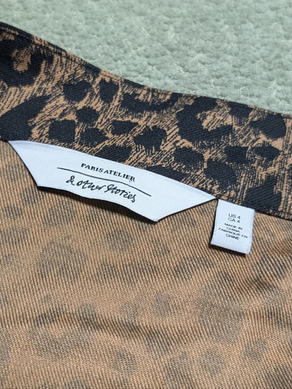 & Other Stories Leopard Print Mini Dress Size 4 Puff Sleeve High Neck - Picture 14 of 14